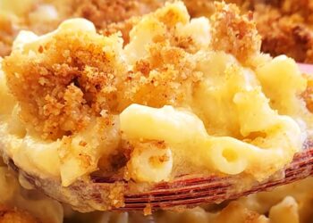 What Meat Goes With Mac and Cheese For Dinner?