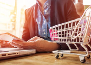 How to Connect Offline and Online Sales