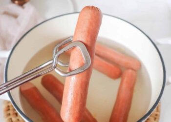 How Long to Boil Hotdogs