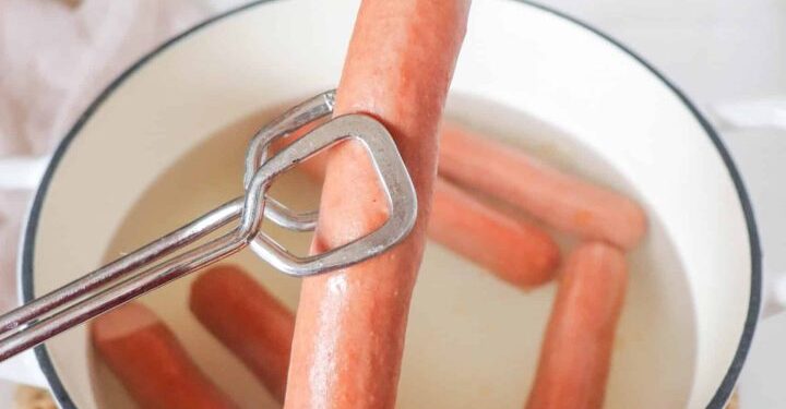 How Long to Boil Hotdogs