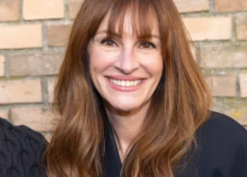 Julia Roberts Refuses to Strip For Movies