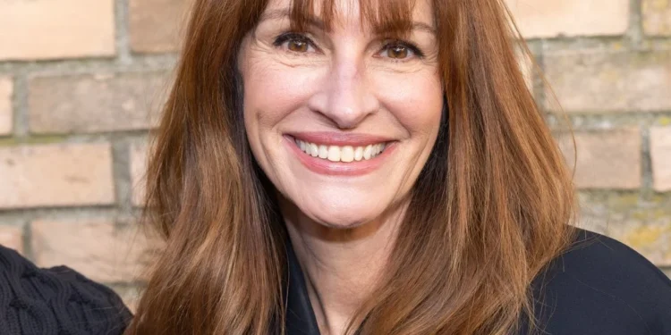 Julia Roberts Refuses to Strip For Movies