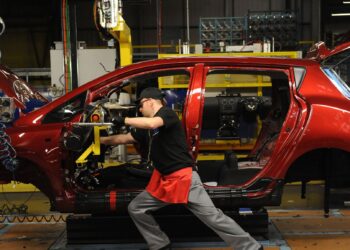 Carmakers and Engineers Cheer UK, US Trade Deal as Steel